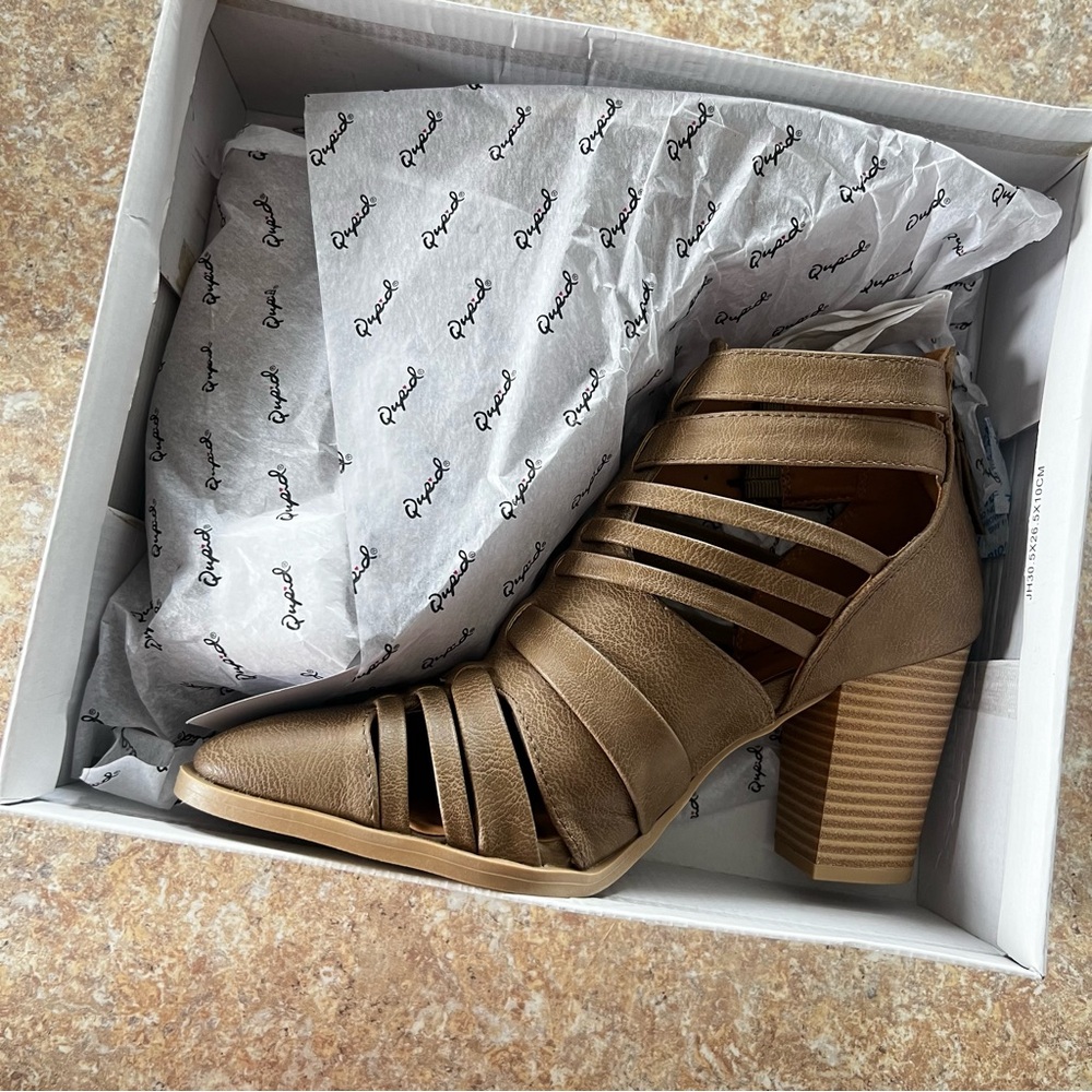 Qupid Tan Heels with Chunky Heel- 3inch heel- spring shoes for women
